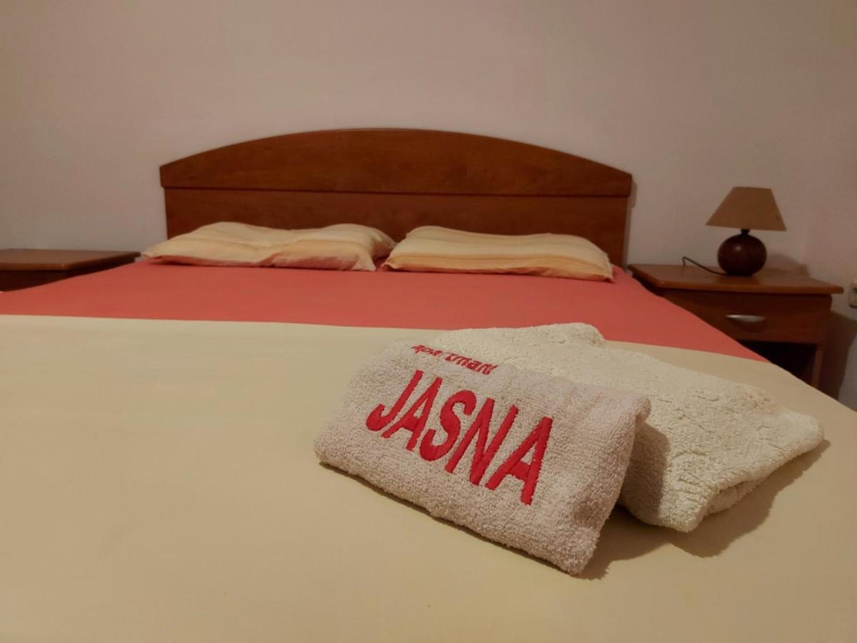 טרוגיר Apartments Jasna מראה חיצוני תמונה