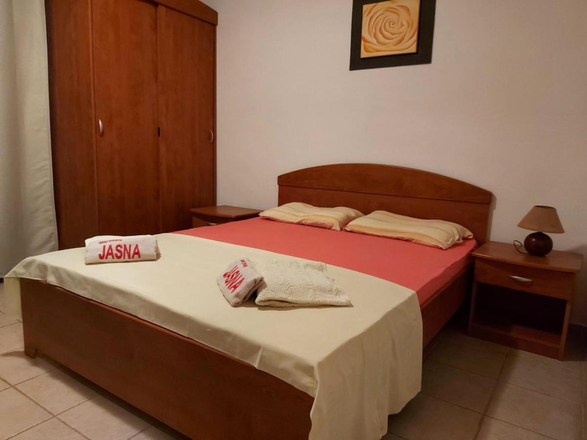 טרוגיר Apartments Jasna מראה חיצוני תמונה